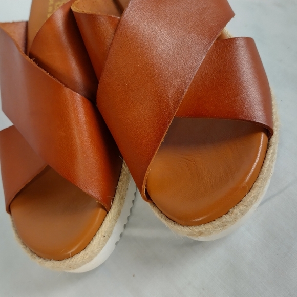 Bertuchi Women's Sandals Leather Slip On Wedge Brown Women’s Size 7.5" US/38 EU - Picture 3 of 16